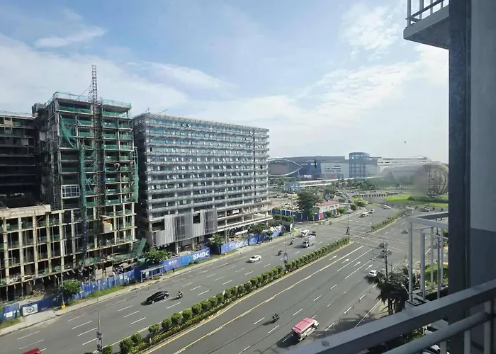 Апартаменты Idyllic 1-bedroom Front Of Mall Of *