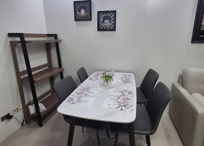 Idyllic 1-bedroom Front Of Mall Of Апартаменты